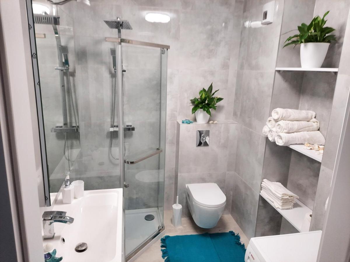 Apartament Amber Comfort Z Prywatnym Miejscem Parkingowym Kolobrzeg Exterior photo
