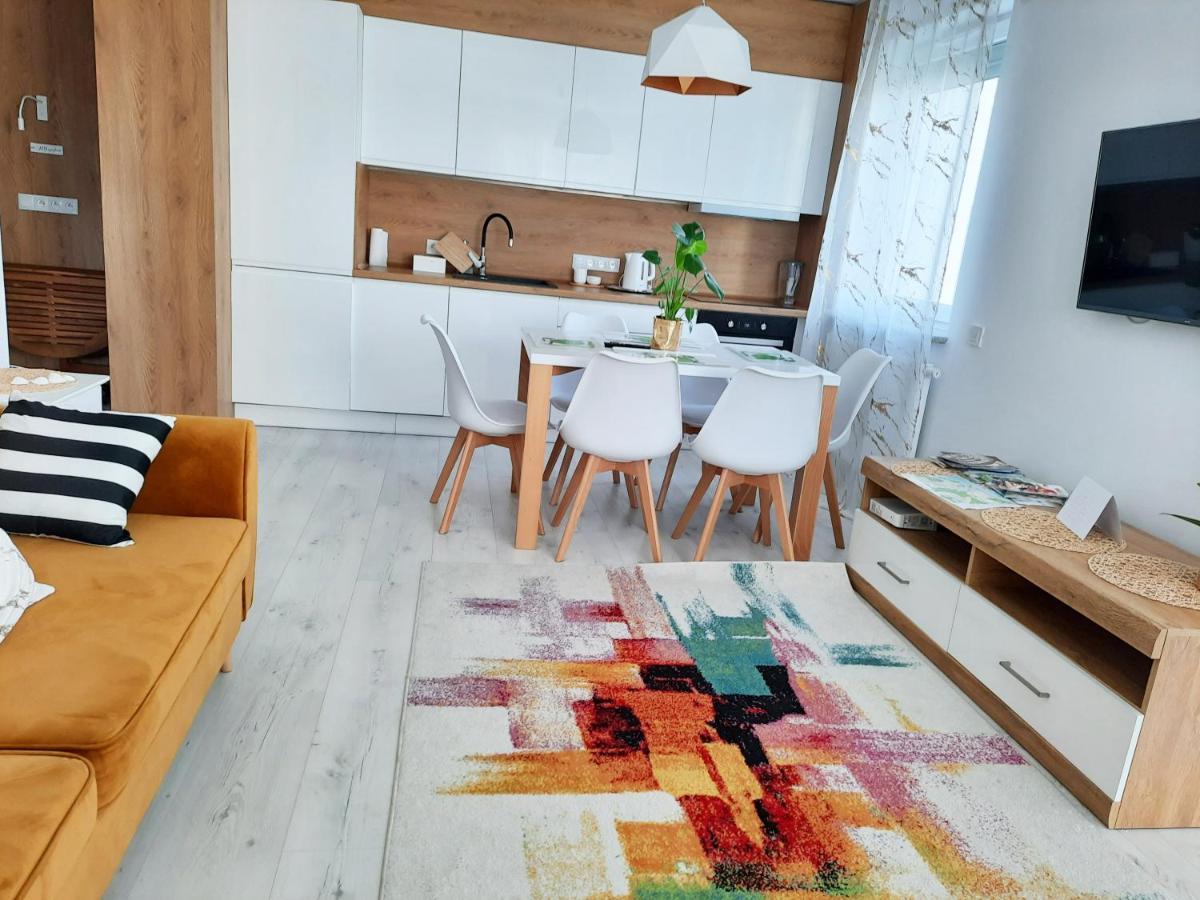 Apartament Amber Comfort Z Prywatnym Miejscem Parkingowym Kolobrzeg Exterior photo